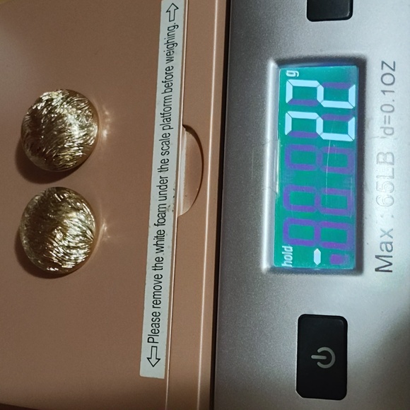 MONET VINTAGE LARGE TEXTURED GOLD-TONE DOME-SHAPED 1.3" CLIP-ON EARRINGS - Picture 8 of 9